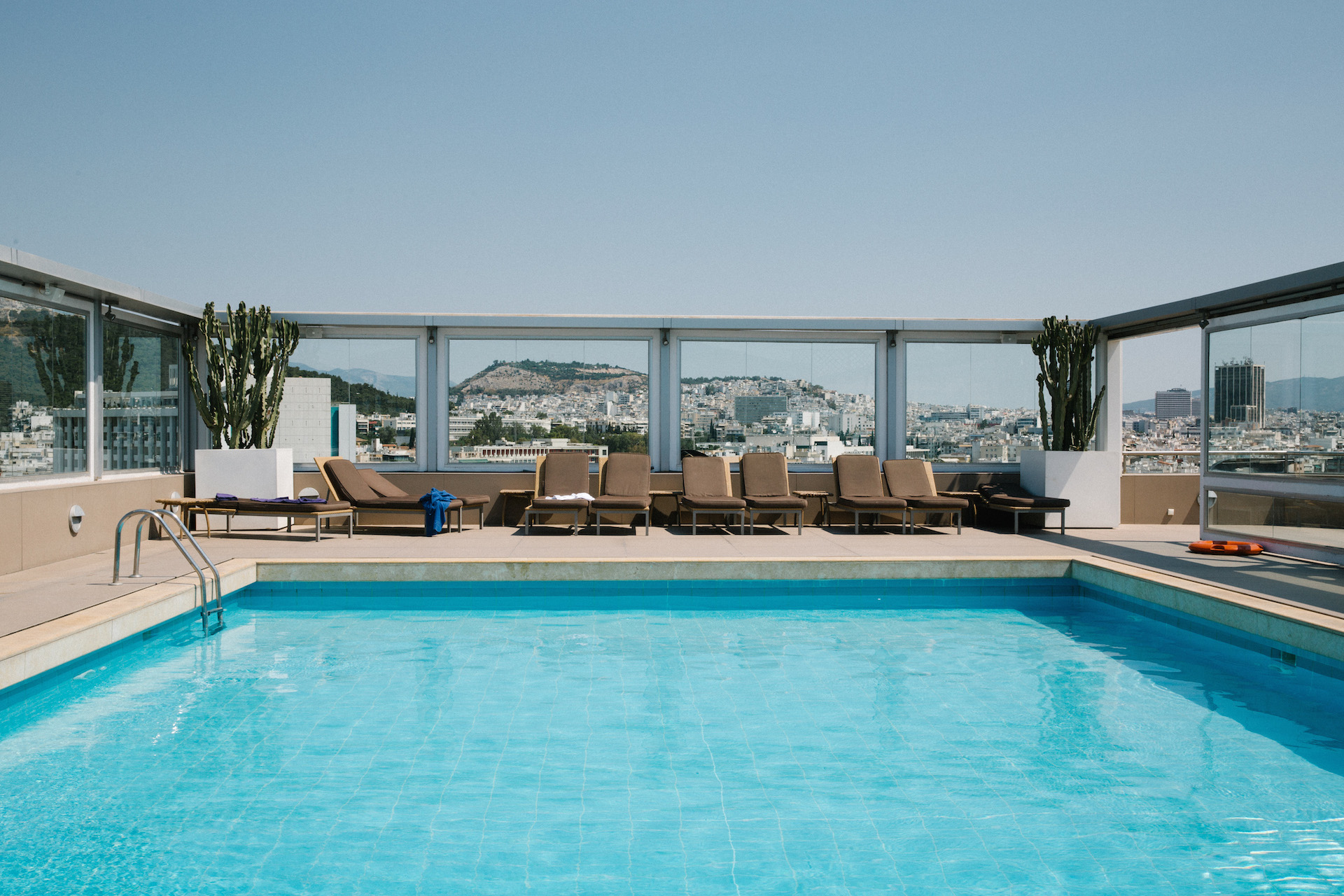 Swimming pools in Athens / Πισίνες στην Αθήνα