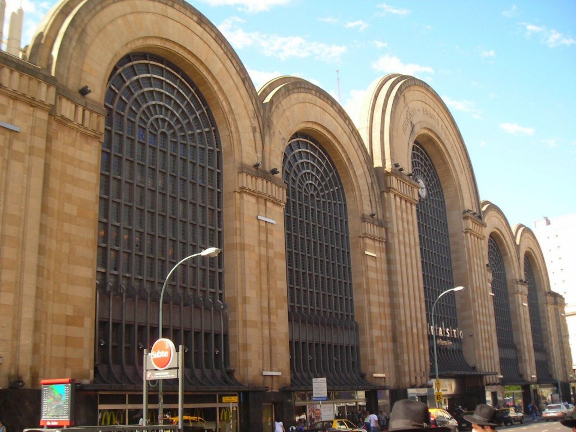 Το εντυπωσιακό Abasto Shopping χτίστηκε στα τέλη του 19ου αιώνα.