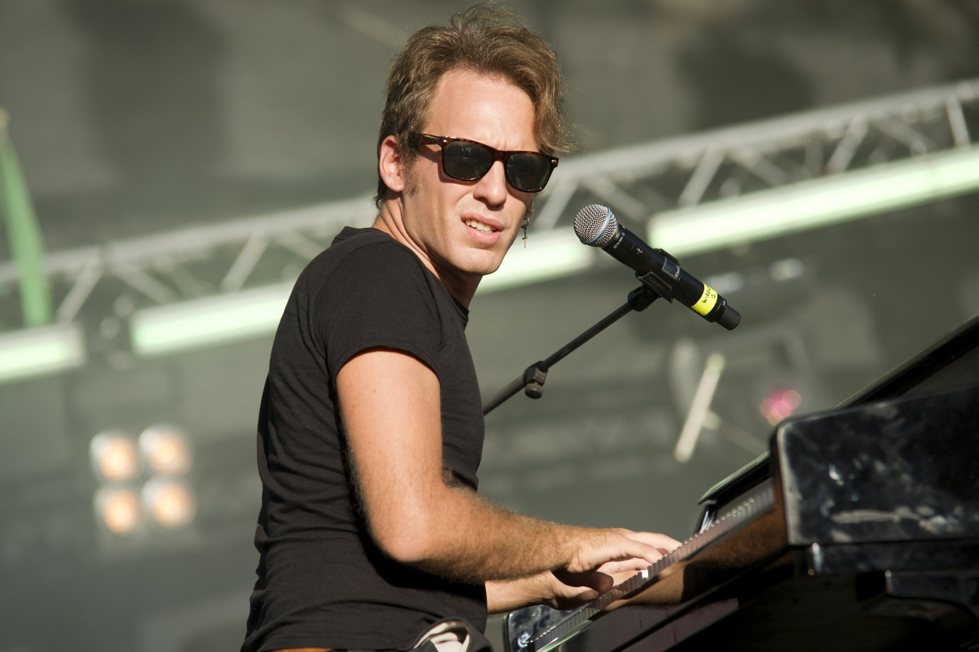 Giorgio Armani RTW Fall 2016