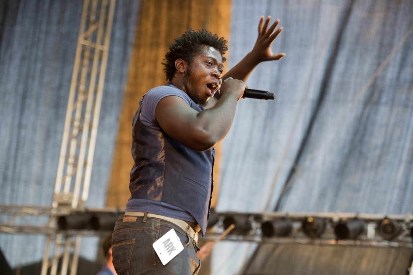 Giorgio Armani RTW Fall 2016