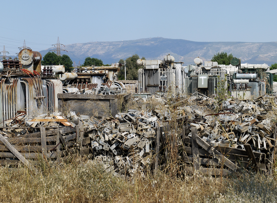 Οι αποθήκες της ΔΕΗ στη Λεωφόρο Κηφισού.