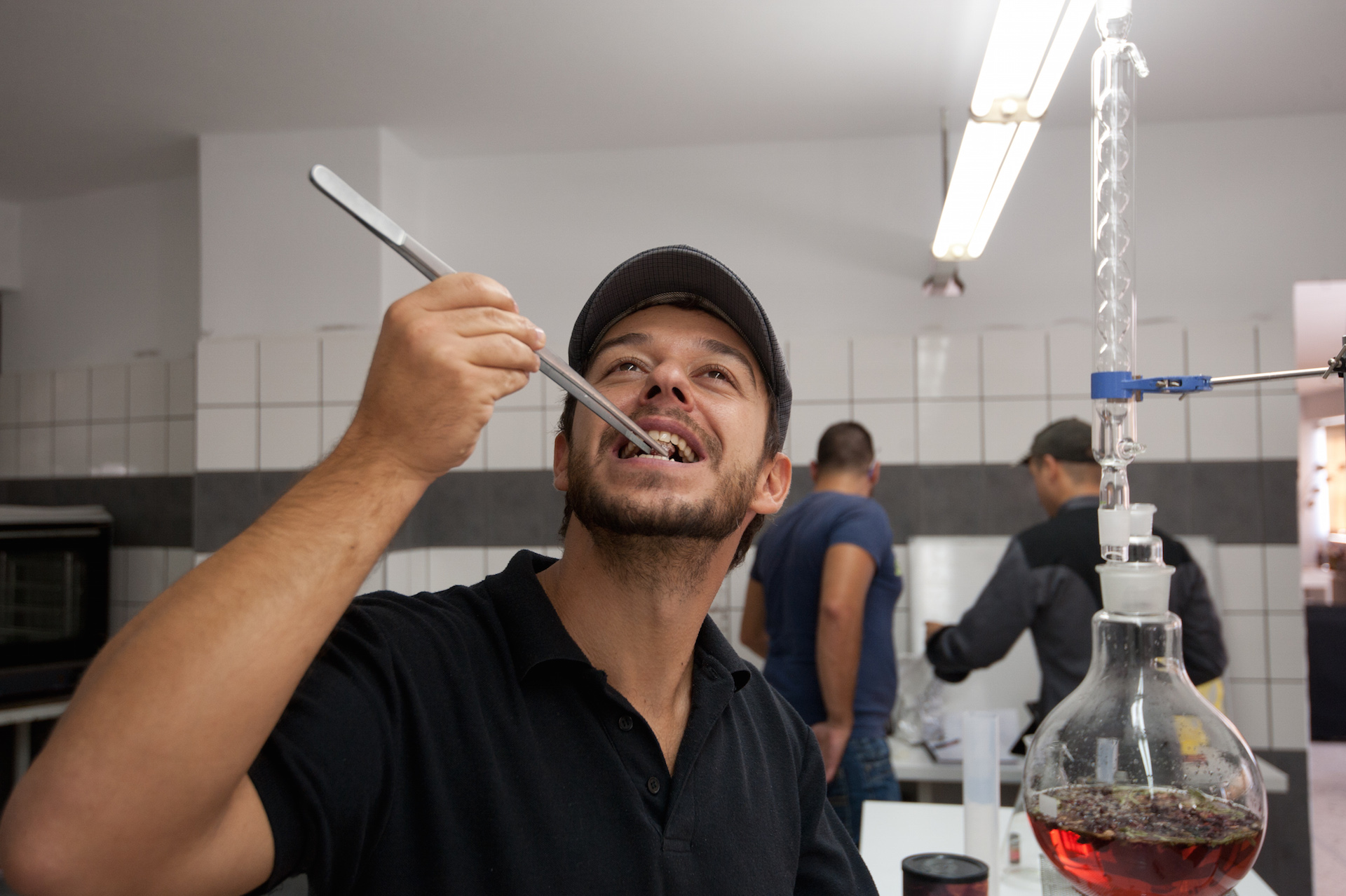 MOMIX BAR ERGASTIRIO