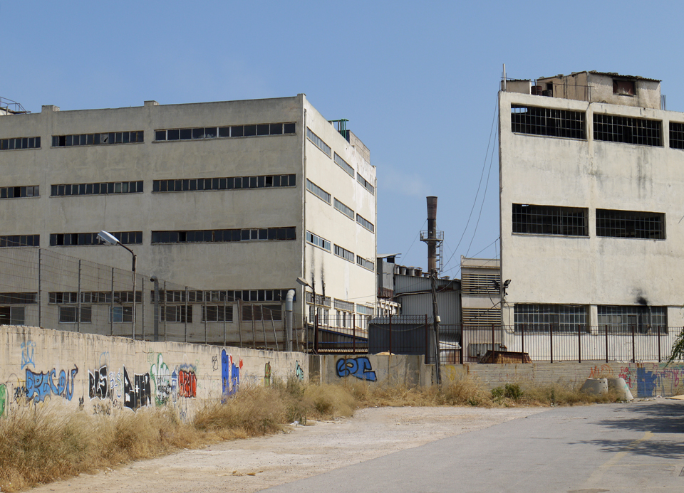 H υαλουργία Γιούλα.