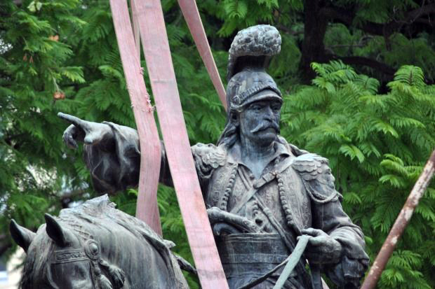 galkol1--2-thumb-large