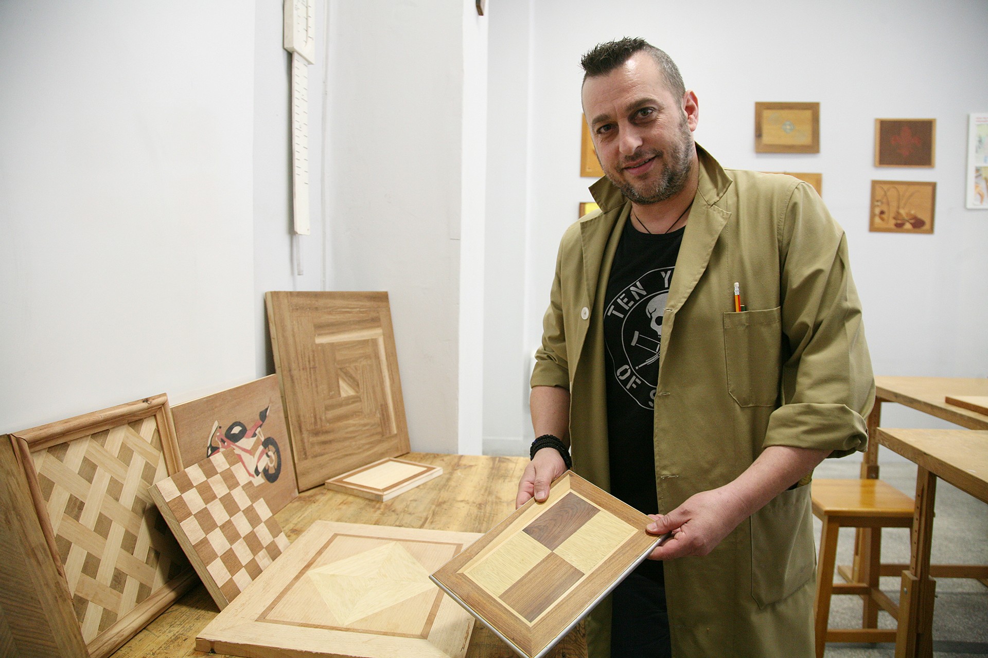 Ο Θανάσης Μπίτης παραδίδει τα σεμινάρια μαρκετερί στη Διπλάρειο.