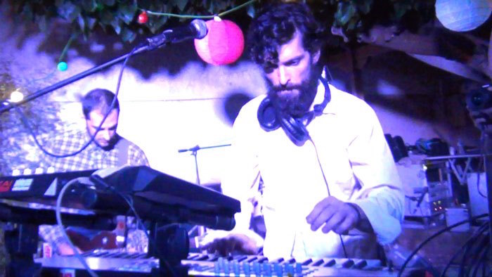 558124_509672762401149_1984813389_n