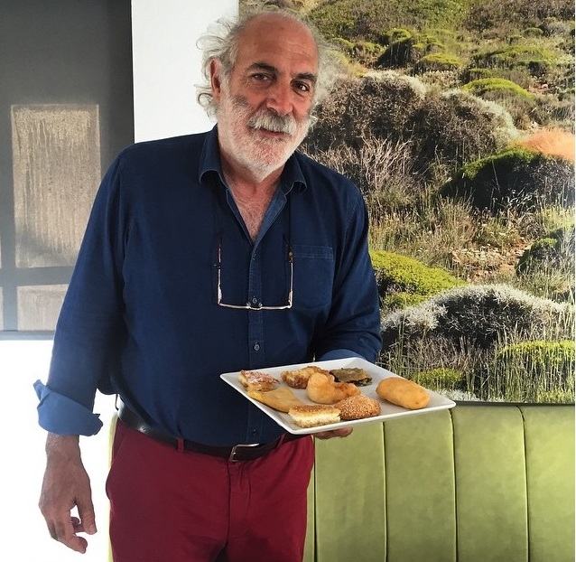 Ο Γιώργος Πίττας, εμπνευστής του "Ελληνικού Πρωινού" περήφανος για τα σκυριανά καλούδια