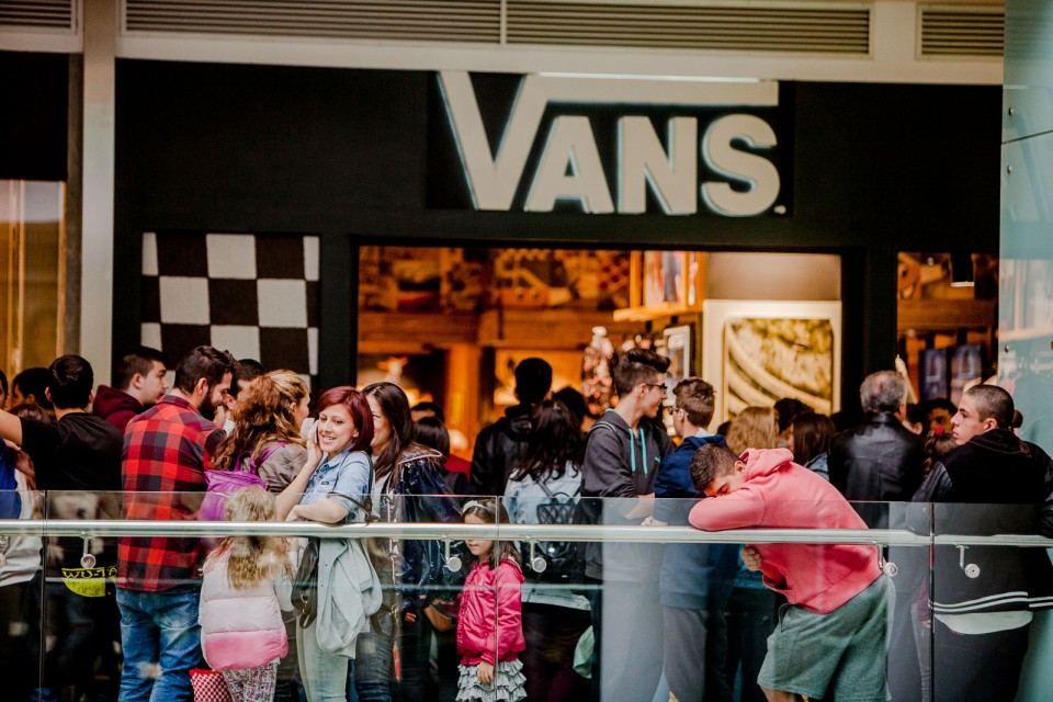 vans mall of athens
