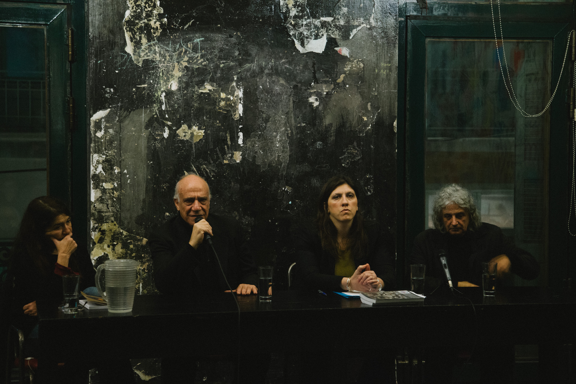 Presentation of Yiangos Andreadis book "The TRAGIK MIRROR, narration and theater in the time of crisis" at Booze Cooperativa, Athens, December 17, 2015 / Παρουσίαση τoυ βιβλίου «Ο ΤΡΑΓΙΚΟΣ ΚΑΘΡΕΦΤΗΣ, Αφήγηση και θέατρο στην εποχή της κρίσης» του Γιάγκου Ανδρεάδη από τις εκδόσεις «Ι.Σιδέρης» στον πολυχώρο πολιτισμού Booze Cooperativa, Αθήνα, 17 Δεκεμβρίου, 2015