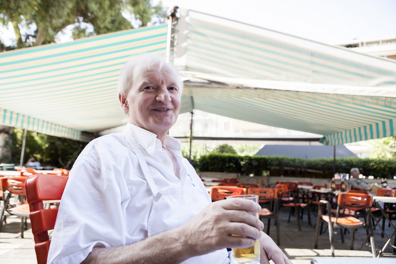 Ο κυρ - Δήμος, ιδιοκτήτης του Τηνιακού - Φωτογραφία: Ευτυχία Βλάχου 