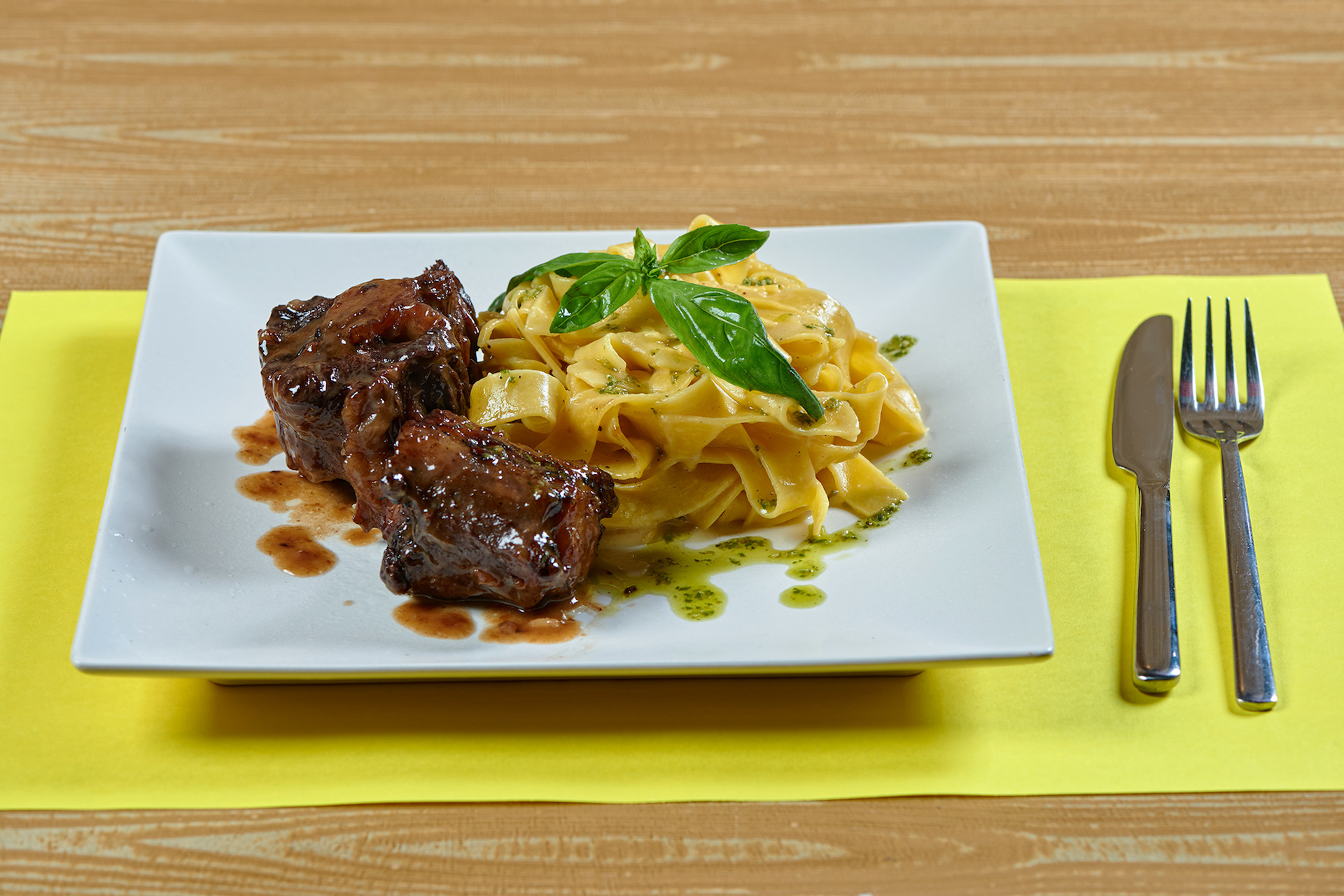 Παπαρδέλες με ουρά μόσχου