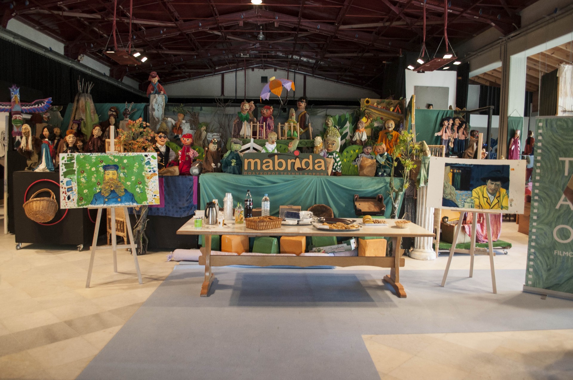 Ç åëëçíéêÞ ìïíÜäá painting animation ôçò äéåèíïýò ðáñáãùãÞò ôáéíßáò Loving Vincent, Êïñùðß, ÁôôéêÞ, Áðñßëéïò 2016