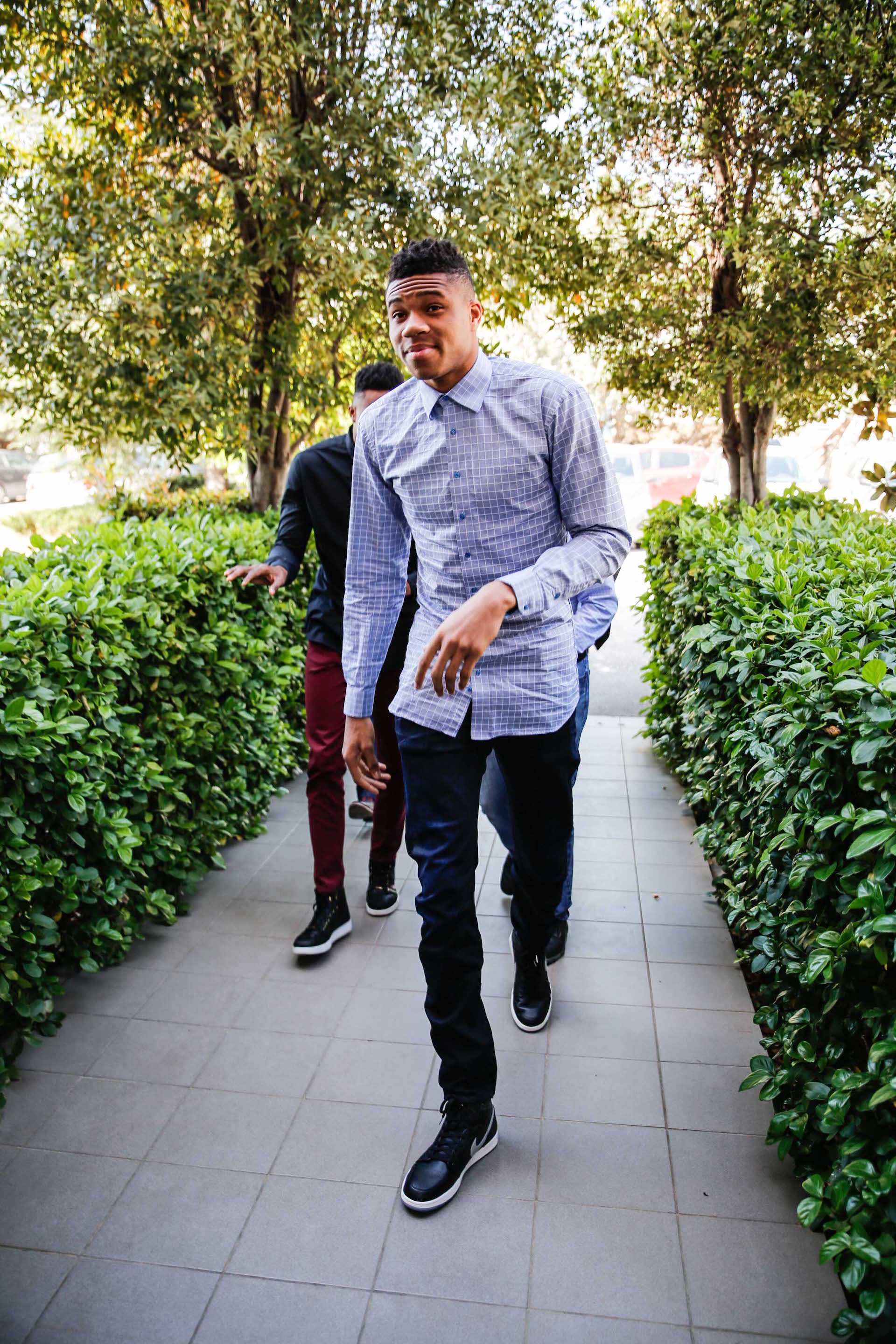 ANTETOKOUNBROS 1
