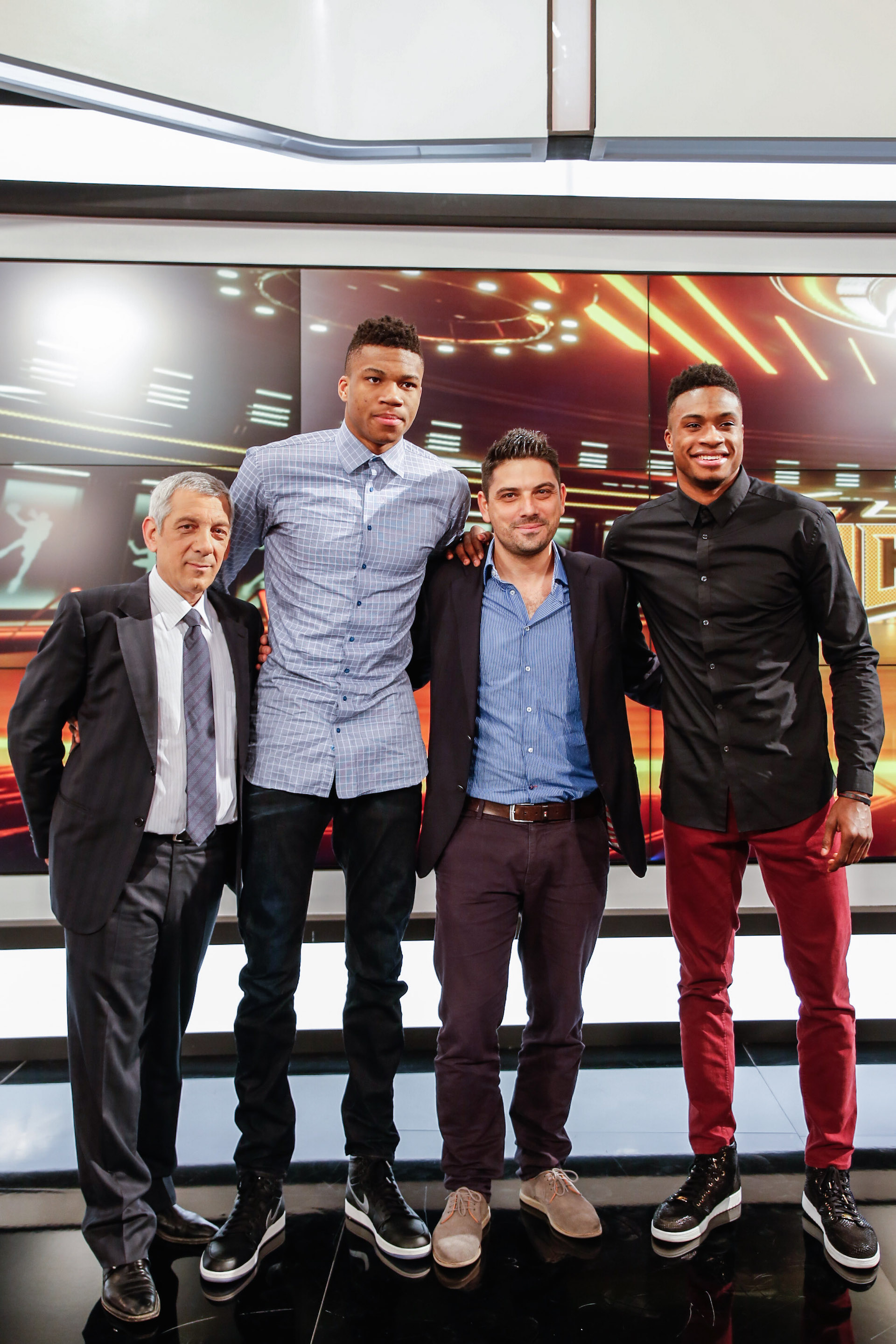 ANTETOKOUNBROS 3
