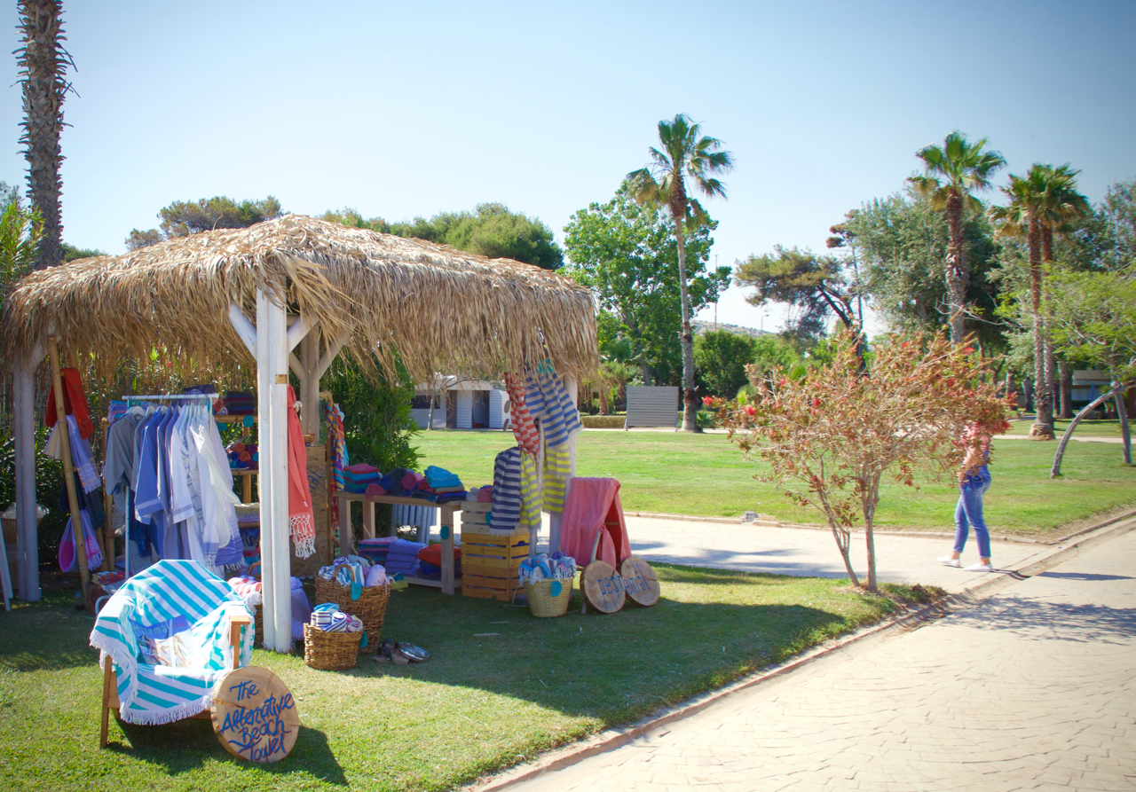 Pestemal Box Store Varkiza Resort