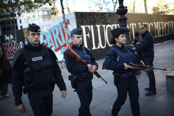 oi-epitheseis-sto-parisi-apokaluptoun-ta-stratigika-oria-tou-isis
