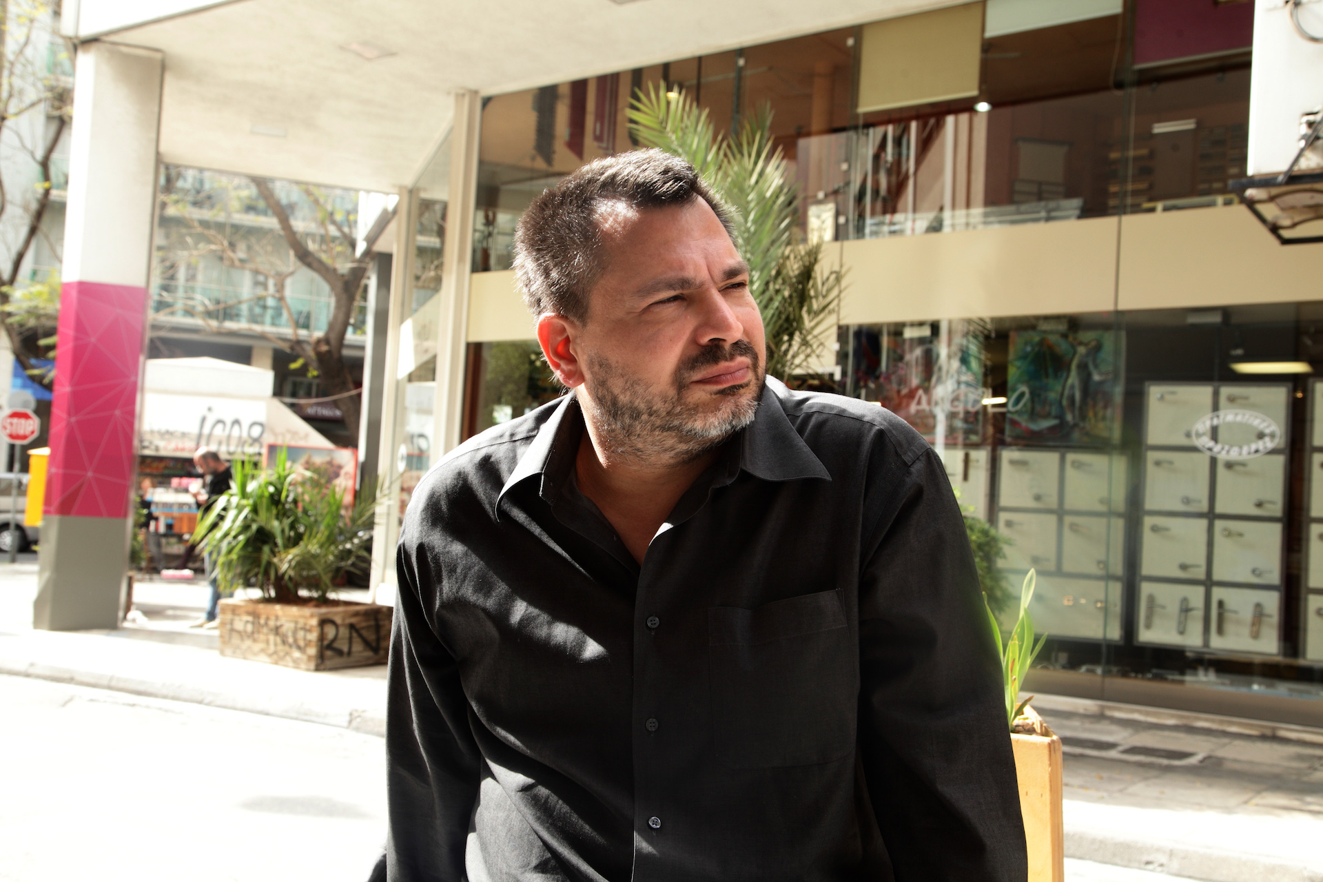 History of Art and Cultural Theory professor Thanasis Moutsopoulos, Athens, April 2017 / O καθηγητής Iστορίας της Τέχνης & Θεωρίας του Πολιτισμού Θανάσης Μουτσόπουλος, Αθήνα, Απρίλιος 2017