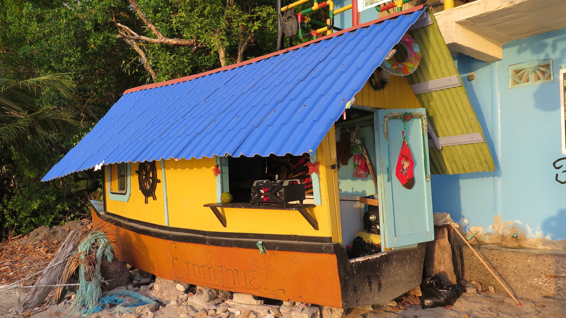 Beach Bar in Providencia