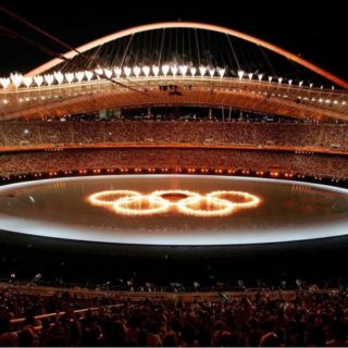 Στις 13 Αυγούστου του 2004 διεξάγεται η τελετή έναρξης των 28ων Θερινών Ολυμπιακών Αγώνων στην Αθήνα