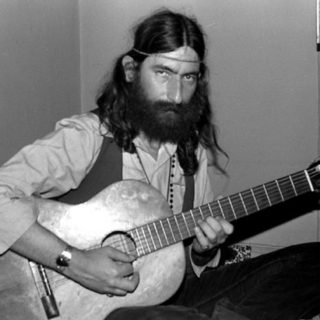 Στις 17 Μαρτίου του 1988 αυτοκτονεί στο σπίτι του ο Νικόλας Άσιμος