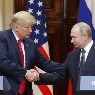 Πούτιν – Τραμπ: Στην αεροπορική βάση Έλμεντορφ η αυριανή συνάντηση κορυφής