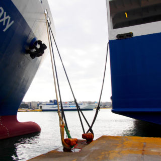 Δένουν κάβους τα πλοία στις 28 Φεβρουαρίου για τα Τέπμπη
