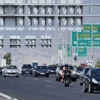 Εκπνέει η προθεσμία για τα τέλη κυκλοφορίας