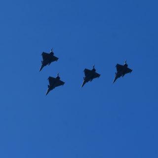 Γιατί πετούν μαχητικά αεροσκάφη πάνω από την Αθήνα