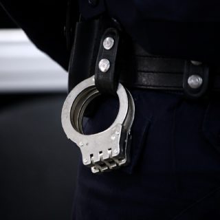 Κορωπί: Προφυλακίστηκε ο 50χρονος που ξυλοκόπησε τη σύζυγό του