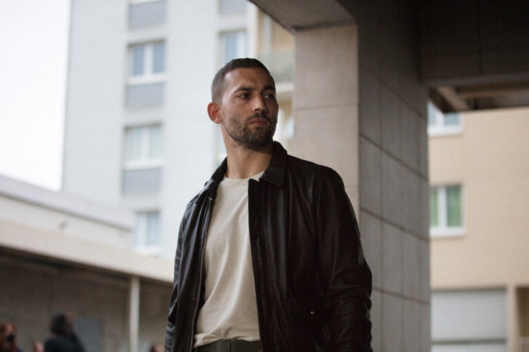 Η ‘Athena’ του Romain Gavras πυρπολεί και εκτός οθόνης