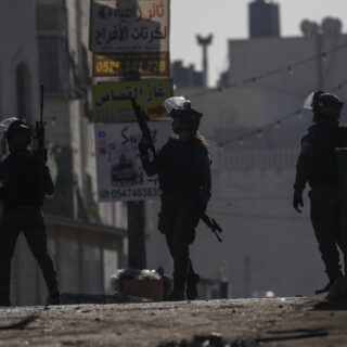 Ισραηλινοί στρατιώτες πυροβόλησαν και σκότωσαν δύο Παλαιστίνιους - Είχαν σηκώσει τα χέρια ψηλά με σκοπό να παραδοθούν