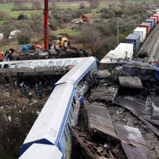 Τέμπη: Ξεκινάει σήμερα η δίκη των δύο ελεγκτών Δημόσιας Διοίκησης για τη Σύμβαση 717