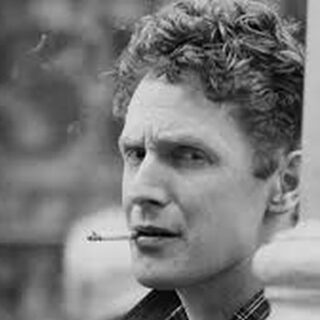 Στις 22 Ιανουαρίου του 1946 γεννιέται ο Malcolm McLaren