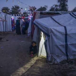 Γάζα: Τουλάχιστον 50 νεκροί από τα ισραηλινά πλήγματα