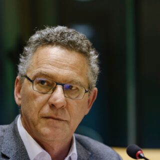 Ερώτηση του K. Aρβανίτη στην Κομισιόν για τη διαχείριση προγραμμάτων από το ΙΝΕΔΙΒΙΜ