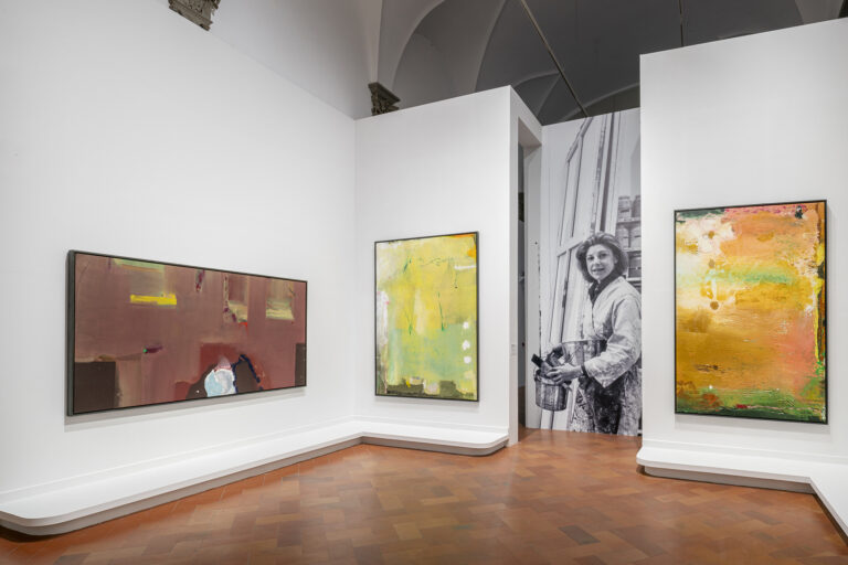 Helen Frankenthaler Painting without Rules