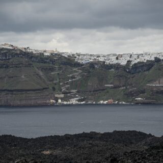 Τεράστια μαγματική φλέβα πίσω από τους σεισμούς στη Σαντορίνη