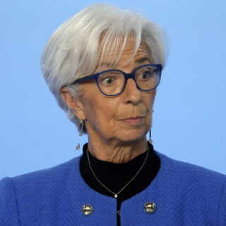 Διατηρεί αμετάβλητα τα επιτόκια η ΕΚΤ