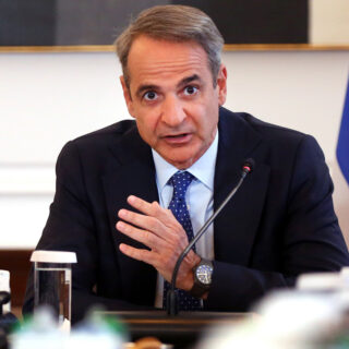 Έκτακτη σύσκεψη στο Μαξίμου για τους αγρότες και τις πληρωμές του ΟΠΕΚΕΠΕ