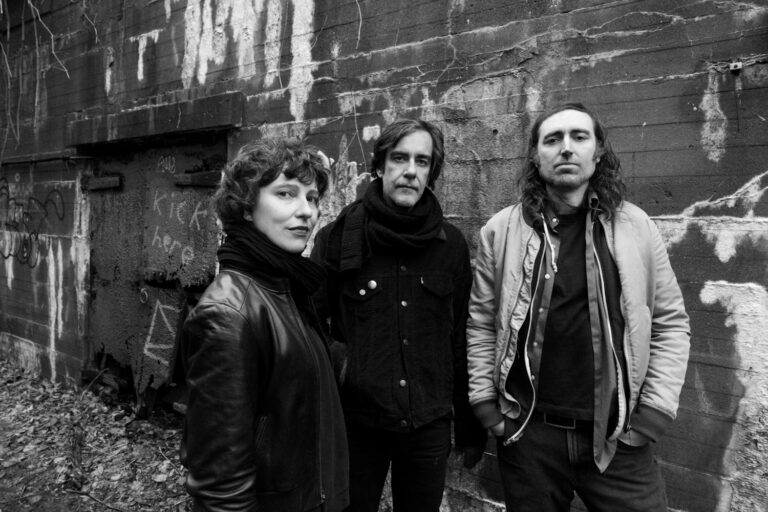 A place to bury strangers