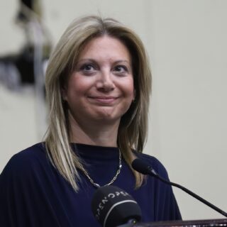 Σήμερα η ανακοίνωση του κόμματος της Μαρίας Καρυστιανού