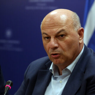 Κώστας Τσιάρας: Διαψεύδει τις φήμες ότι υπέβαλε παραίτηση ο υπουργός Αγροτικής Ανάπτυξης