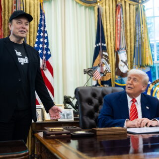 Τα «γυρίζει» ο Μασκ: «Μετανιώνω για κάποιες από τις αναρτήσεις μου για τον Τραμπ»