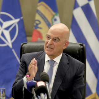 Δένδιας: Η Ελλάδα θα παράσχει κάθε βοήθεια για την αντιβαλλιστική προστασία της Βουλγαρίας