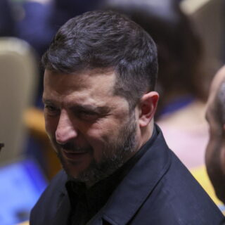 Ουκρανία: Ο Ζελένσκι δηλώνει έτοιμος να εγκαταλείψει την προεδρία όταν λήξει ο πόλεμος