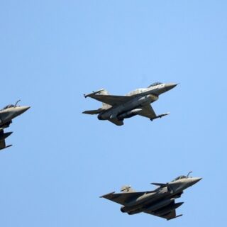 Η Πολωνία κατέρριψε ρωσικά drones, κατήγγειλε πως υπέστη «επίθεση» της Μόσχας