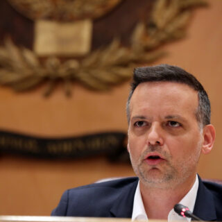 Άγνωστος Στρατιώτης: Προσφυγή του Δήμου Αθηναίων για την ανάθεση της καθαριότητας του Μνημείου σε ιδιώτη