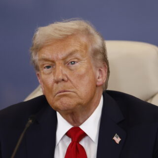 Ντόναλντ Τραμπ στη σύνοδο για τη Γάζα: «Υπέροχη ημέρα για τη Μέση Ανατολή»