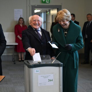 Η Ιρλανδία στις κάλπες για τον επόμενο πρόεδρο