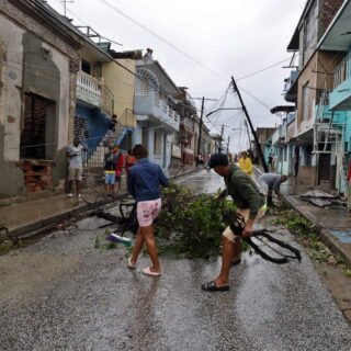 Ο κυκλώνας Μελίσα «σαρώνει» την Καραϊβική - Δεκάδες νεκροί